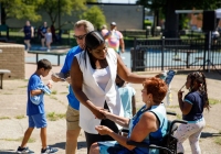18 de agosto de 2022: El senador Tartaglione organiza el picnic anual de la comunidad