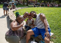 August 8, 2019 - El Picnic Comunitario de la Senadora Estatal Christine Tartaglione fue un gran éxito entre los niños y sus familias que se reunieron hoy en Fairhill Square Park para deleitarse con música gratuita, perros calientes, pretzels suaves, hielo de agua, pintura de caras y el popular regalo de mochilas de regreso a la escuela de la senadora. Cientos de jóvenes se marcharon con mochilas nuevas al hombro y sonrisas en la cara.