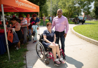 August 8, 2019 - El Picnic Comunitario de la Senadora Estatal Christine Tartaglione fue un gran éxito entre los niños y sus familias que se reunieron hoy en Fairhill Square Park para deleitarse con música gratuita, perros calientes, pretzels suaves, hielo de agua, pintura de caras y el popular regalo de mochilas de regreso a la escuela de la senadora. Cientos de jóvenes se marcharon con mochilas nuevas al hombro y sonrisas en la cara.