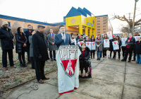 January 8, 2020: Senate Democrats stood at sunrise today with House colleagues, parents, teachers and city officials outside Carnell Elementary School to decry the continued contamination of Philadelphia schools and demand at least $170 million from the state’s Rainy Day Fund to remediate toxic schools. Carnell has been closed since mid-December due to asbestos contamination.