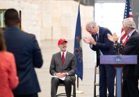 14 de octubre de 2022: El senador Tartaglione se unió al senador estadounidense Bob Casey y al gobernador Tom Wolf para anunciar más de 20 millones de dólares en subvenciones para la terminal marítima Tioga de PhilaPort.