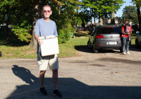 September 25, 2021 – State Senator Christine Tartaglione welcomed constituents from throughout the 2nd Senatorial District to Wissinoming Park today to help them dispose of their unwanted paper documents and electronic devices safely and securely.