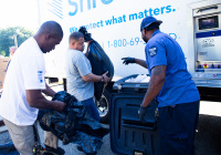 September 25, 2021 – State Senator Christine Tartaglione welcomed constituents from throughout the 2nd Senatorial District to Wissinoming Park today to help them dispose of their unwanted paper documents and electronic devices safely and securely.